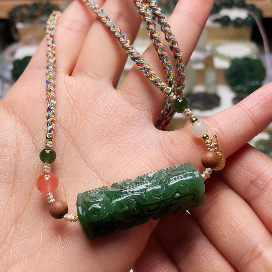 和田玉未镶嵌吊坠(赠链)碧玉路路通