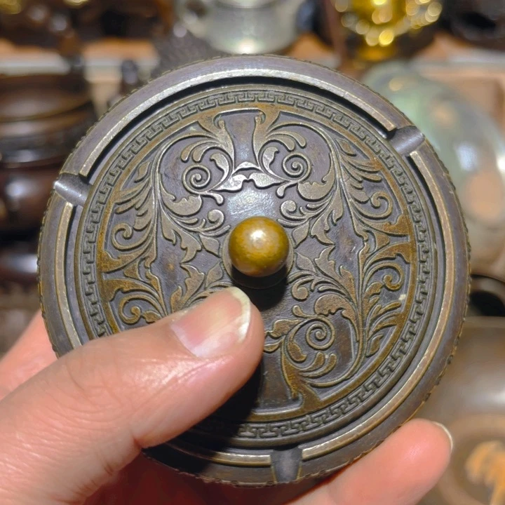 铜的。全清了。一件不留！不磨叽