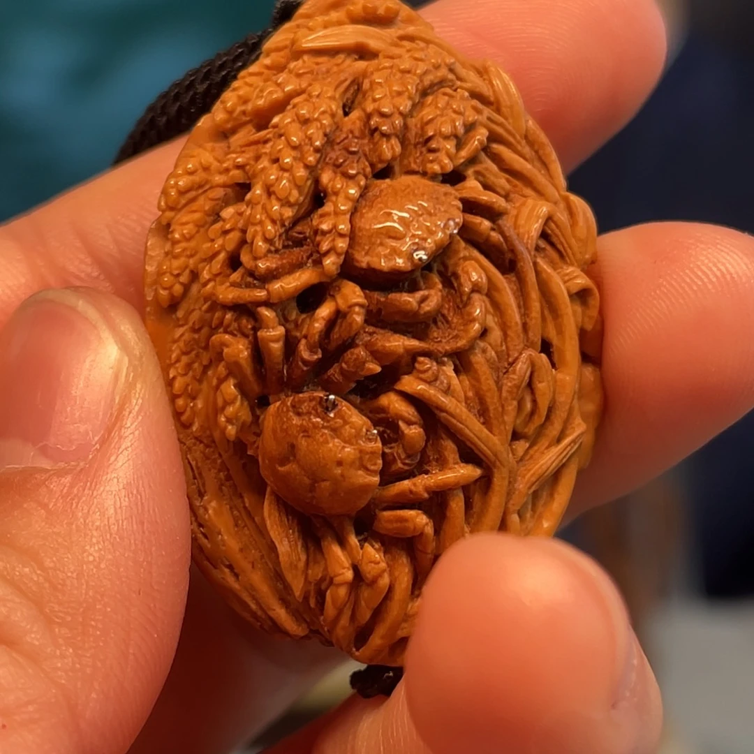 桃核二甲传胪核雕作品