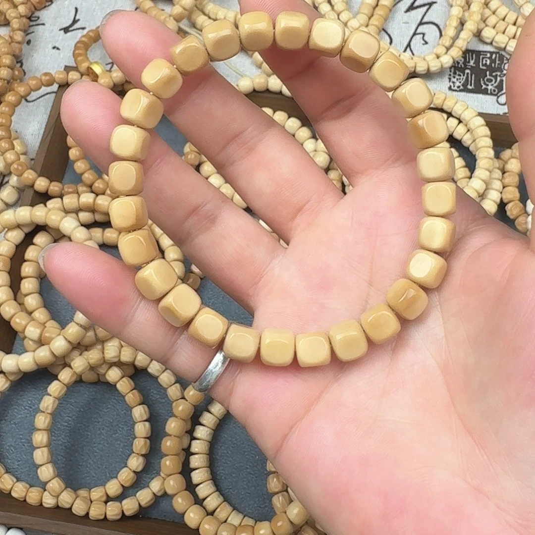 白玉菩提吊坠不***字六方单圈