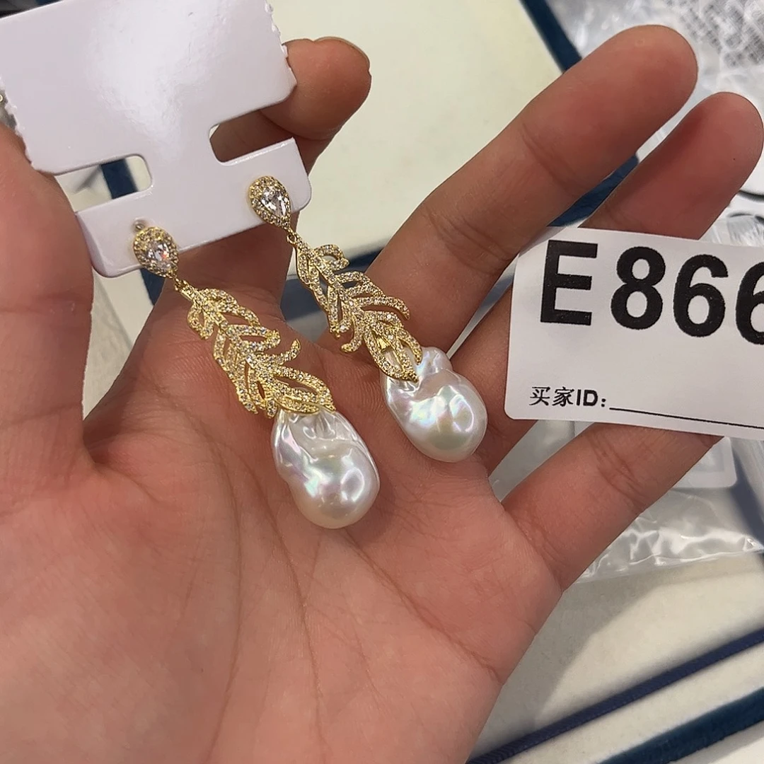 淡水珍珠合金耳饰