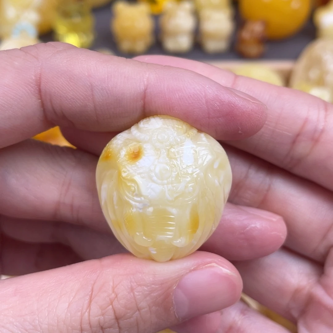 琥珀裸石未镶嵌蜜蜡