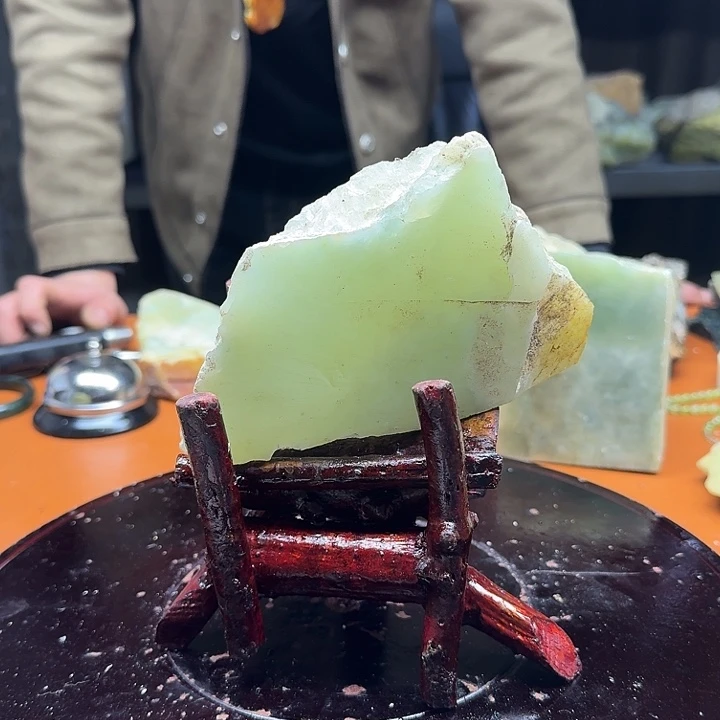 蛇纹石玉原石未镶嵌黄****修111