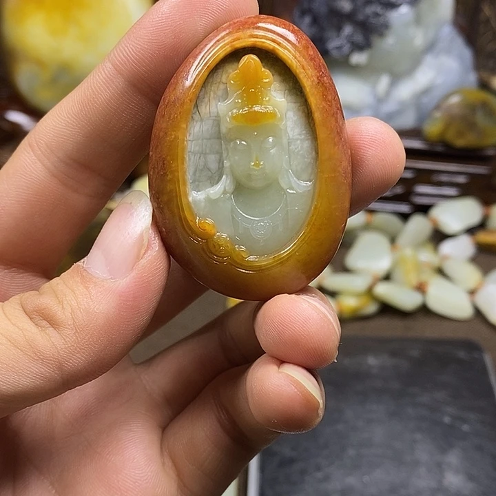 和田玉未镶嵌把件