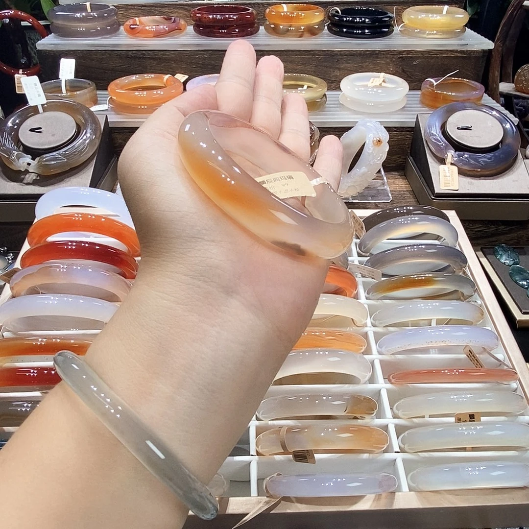 玛瑙/玉髓手镯未镶嵌