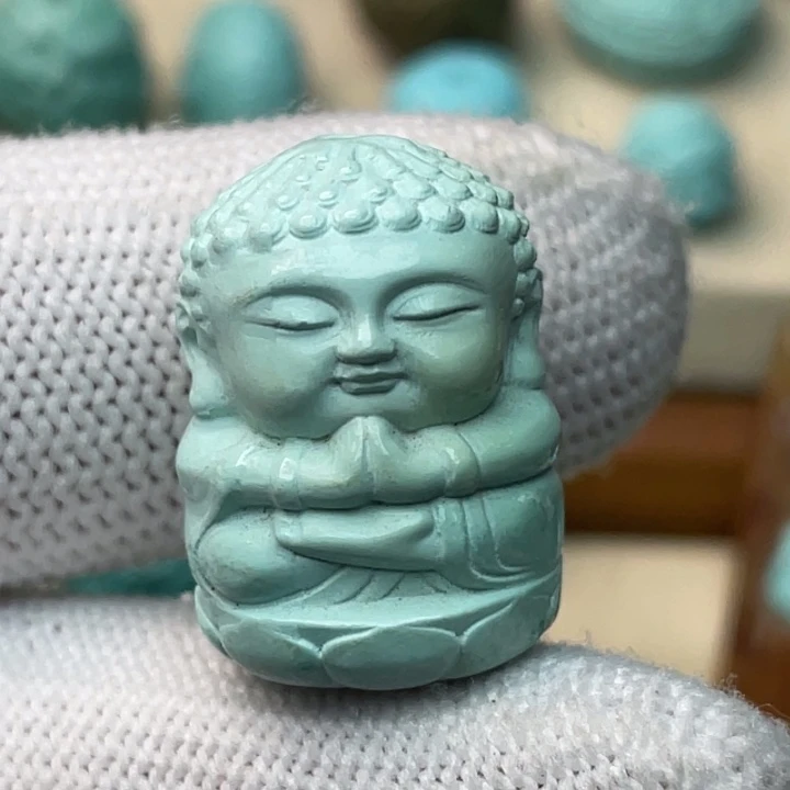 绿松石未镶嵌颈饰