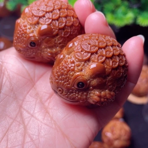 【闪购商品】手串/手链橄榄核做**己37左右金币金蝉手球