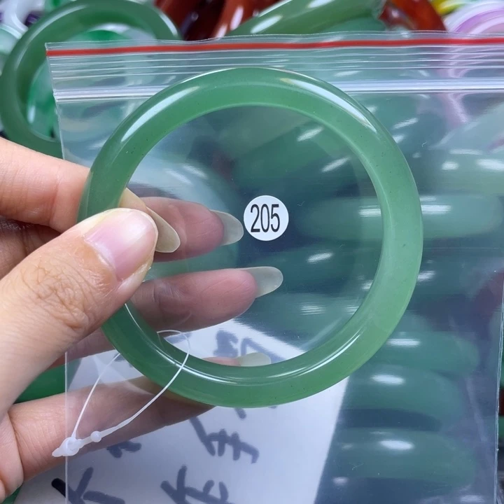 未镶嵌手镯石英质玉59