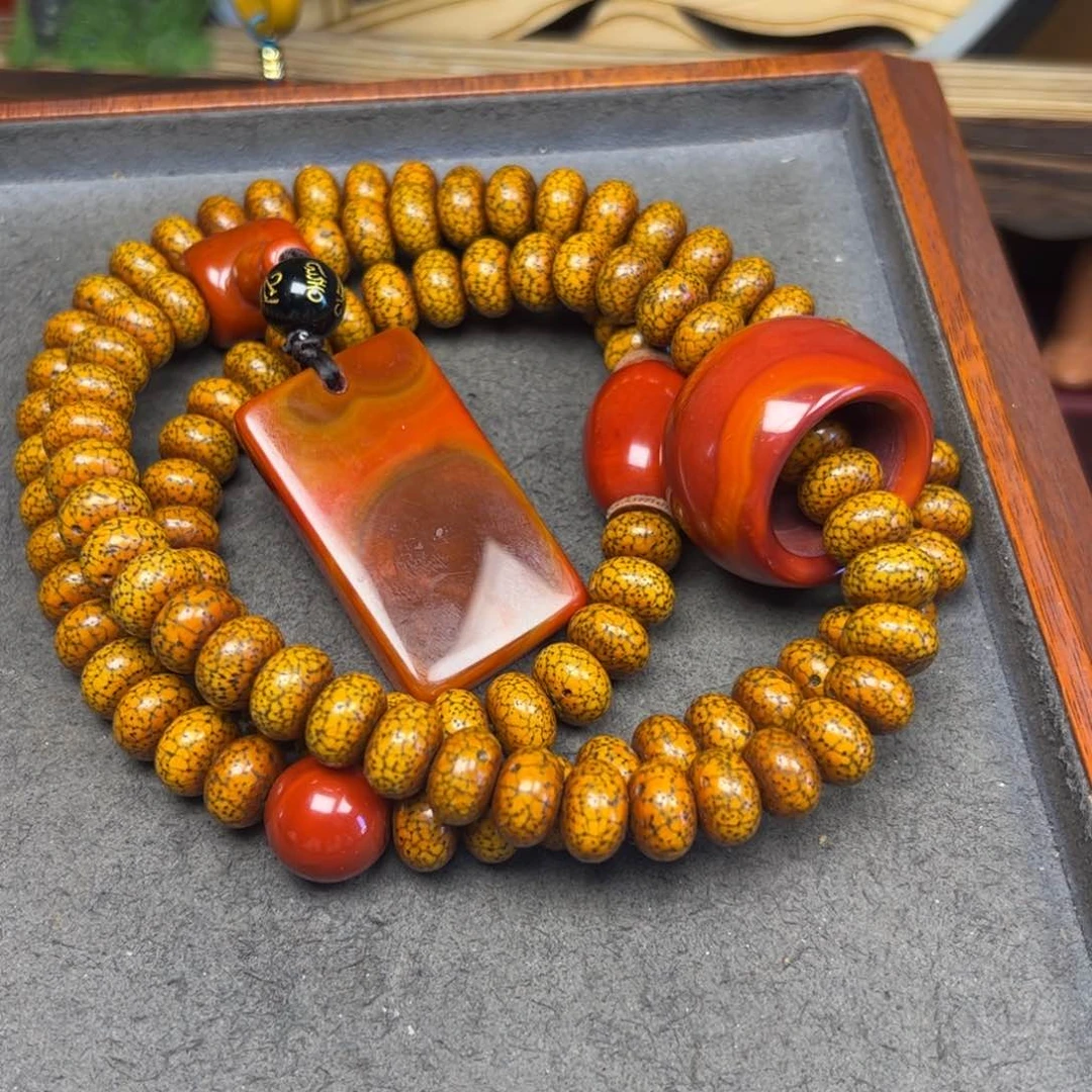 星月菩提吊坠不**纵