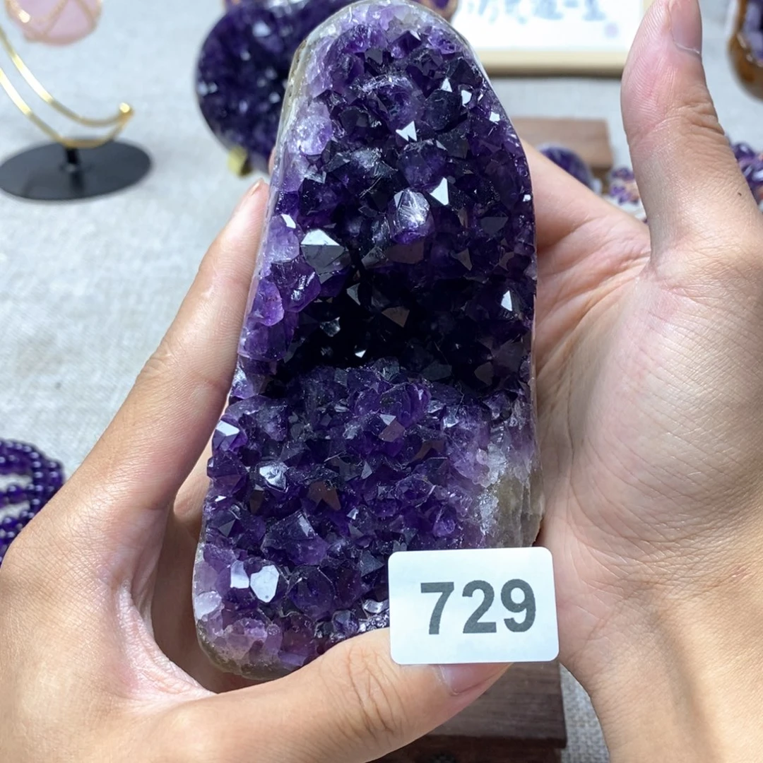 未镶嵌水晶大型摆件（非配饰）