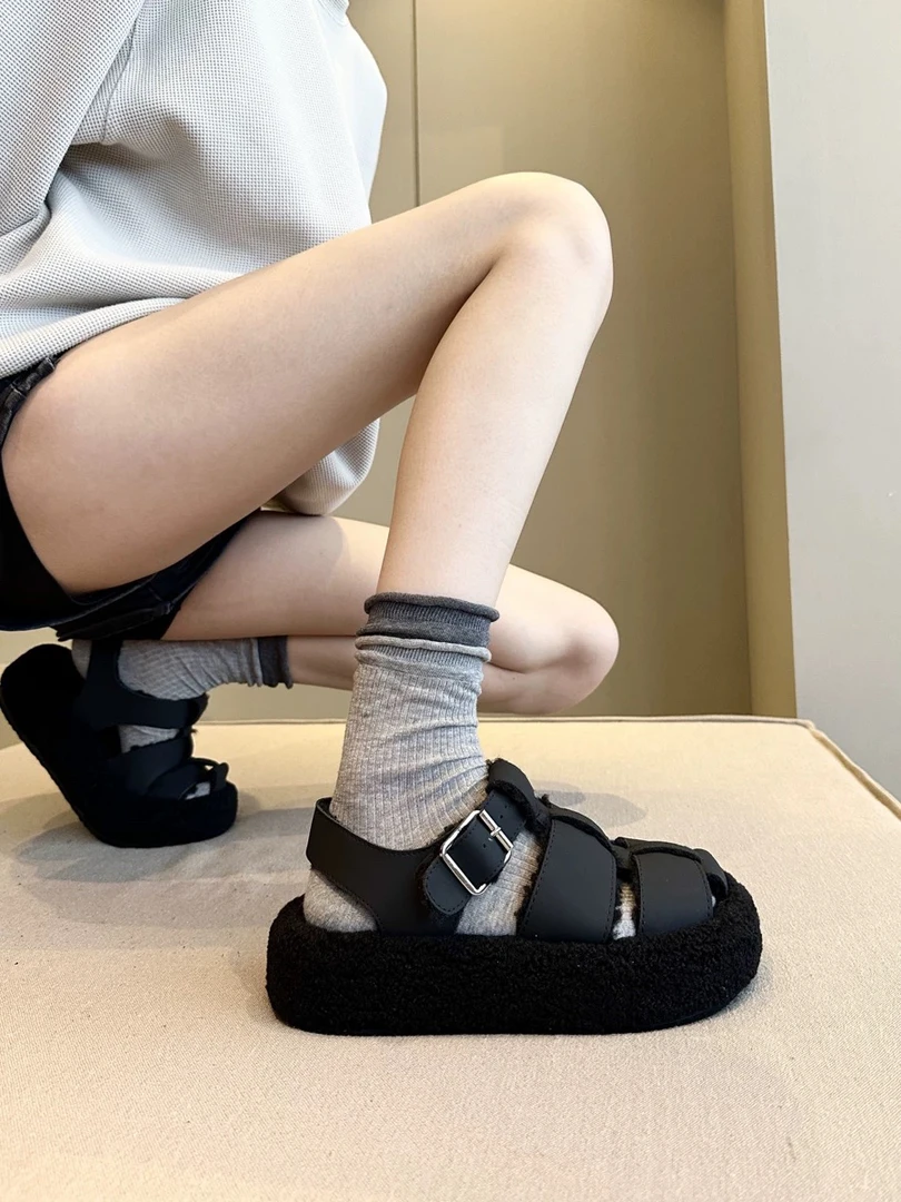 SUSU韩版厚底包头毛毛凉鞋女秋冬外穿镂空猪笼罗马鞋 63 四前9