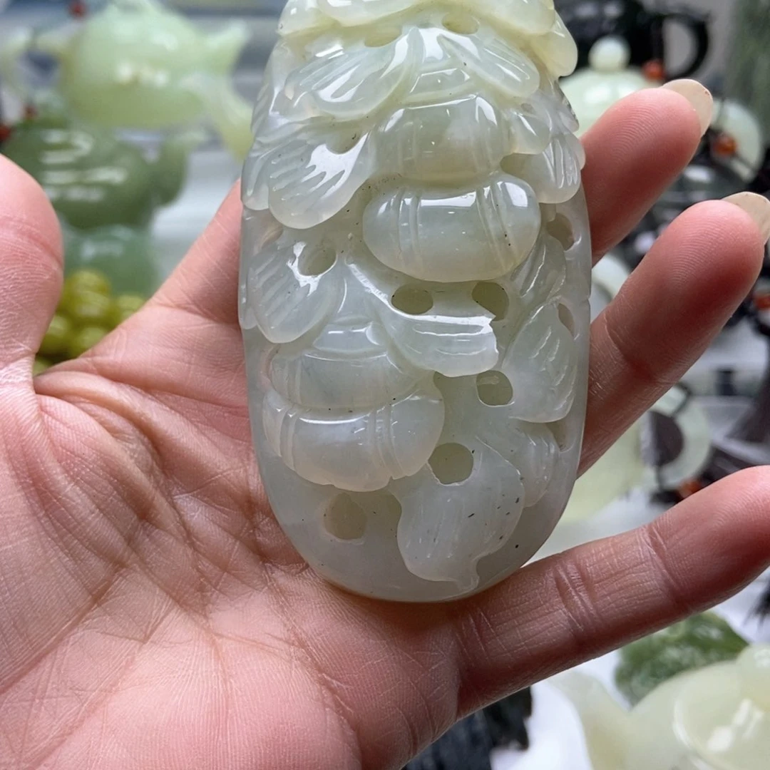 透闪石-蛇纹石玉珠宝奇石未镶嵌