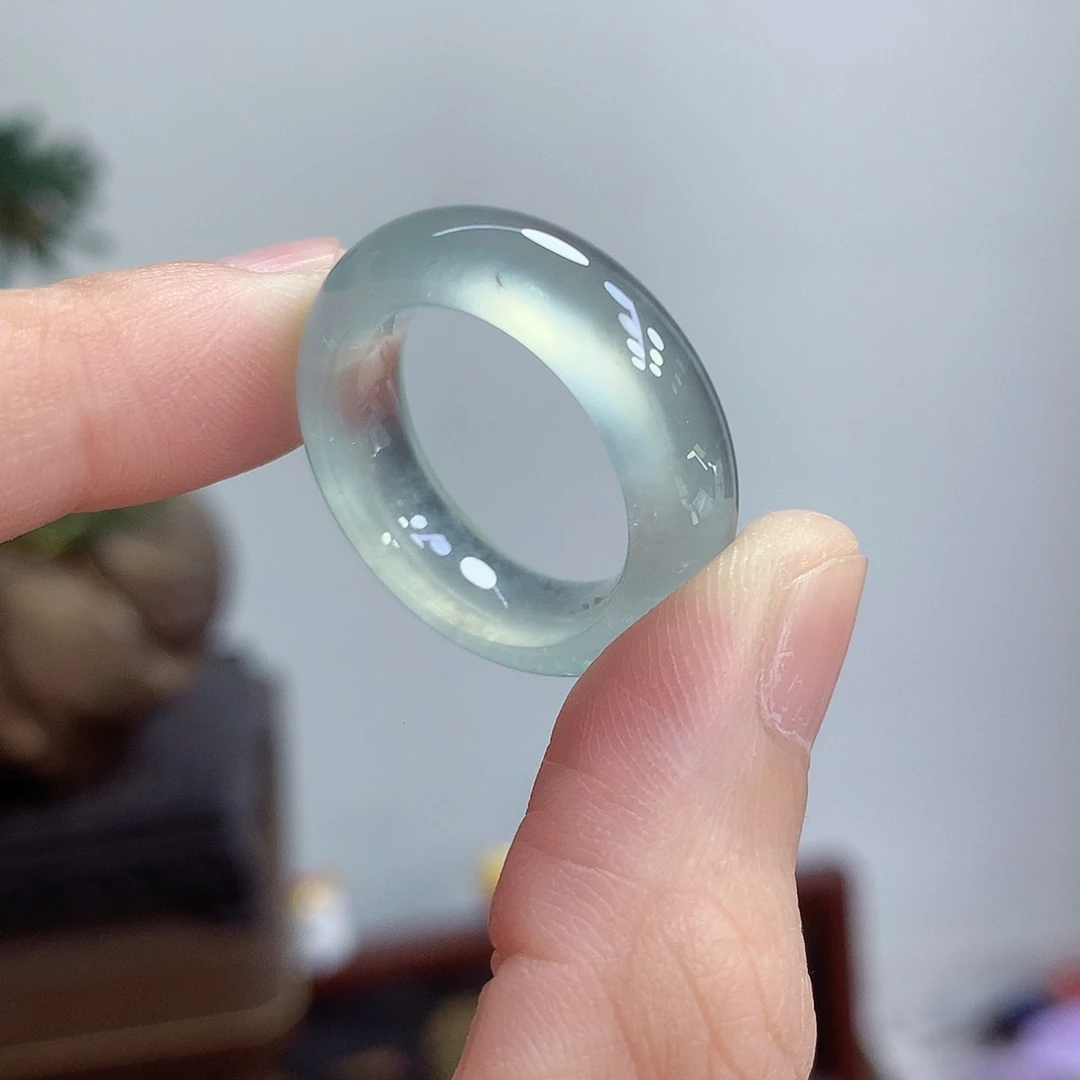 翡翠未镶嵌戒圈18号