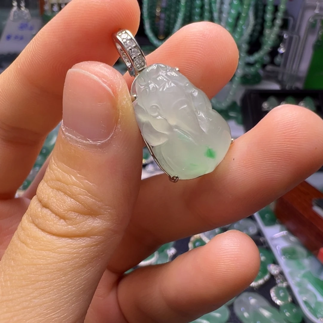 石英质玉未镶嵌颈饰