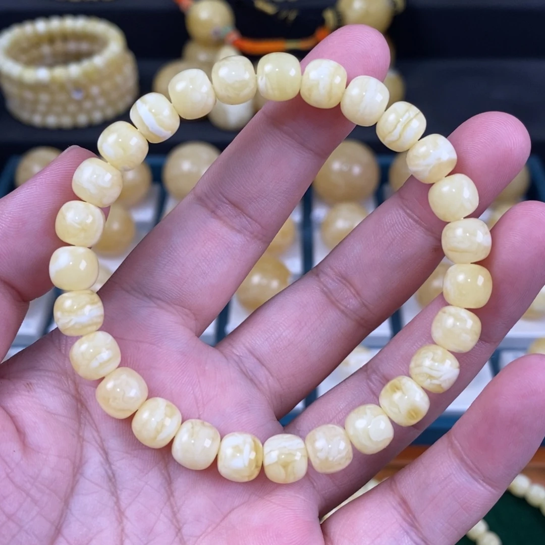 蜜蜡未镶嵌珠宝奇石