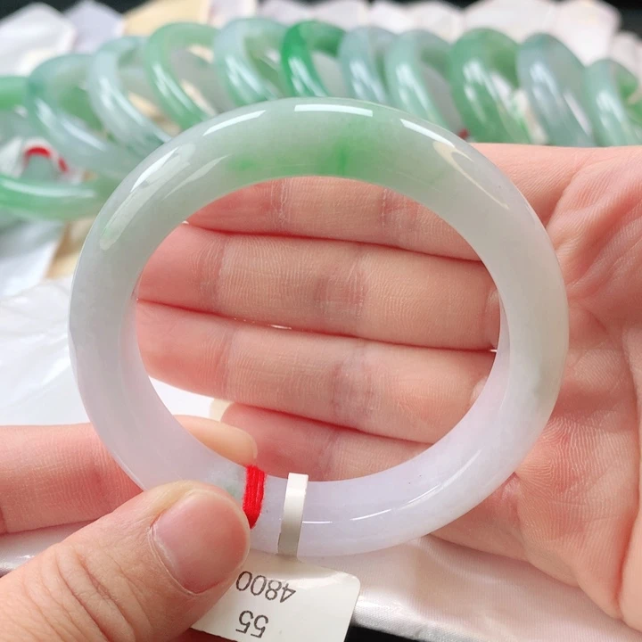 翡翠手镯未镶嵌缅甸A货翡翠手镯