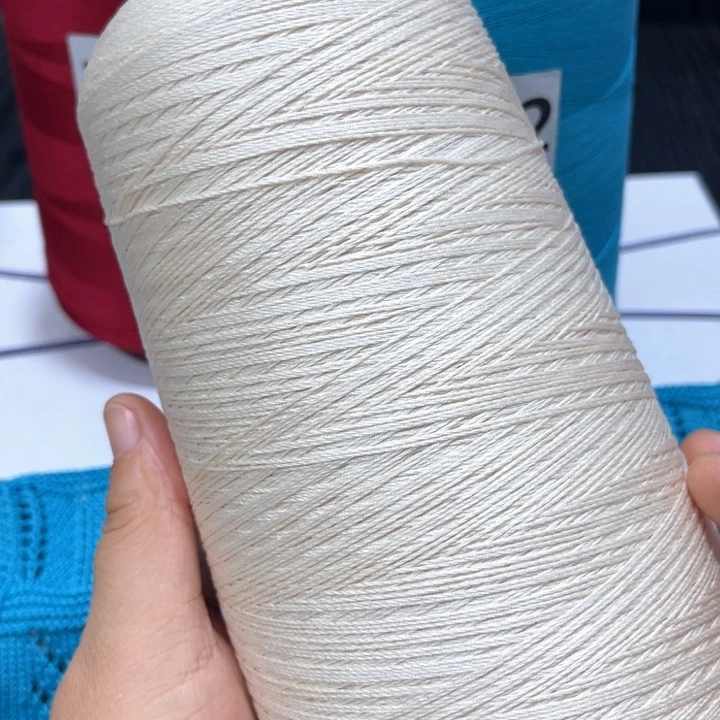 棉毛线，质量很好，乳白色。
