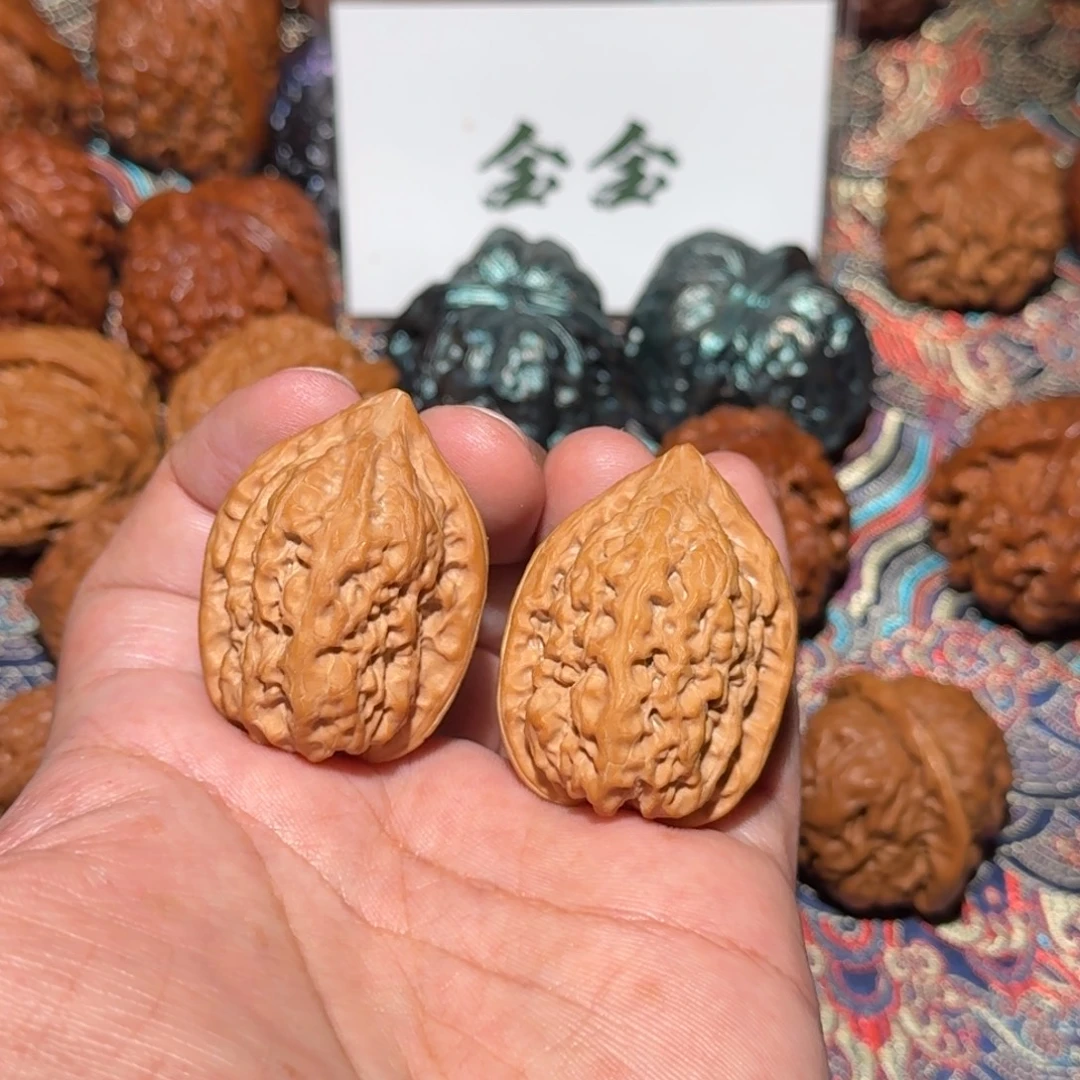 文玩核桃把件2274沈鸡，尺寸31 31 40