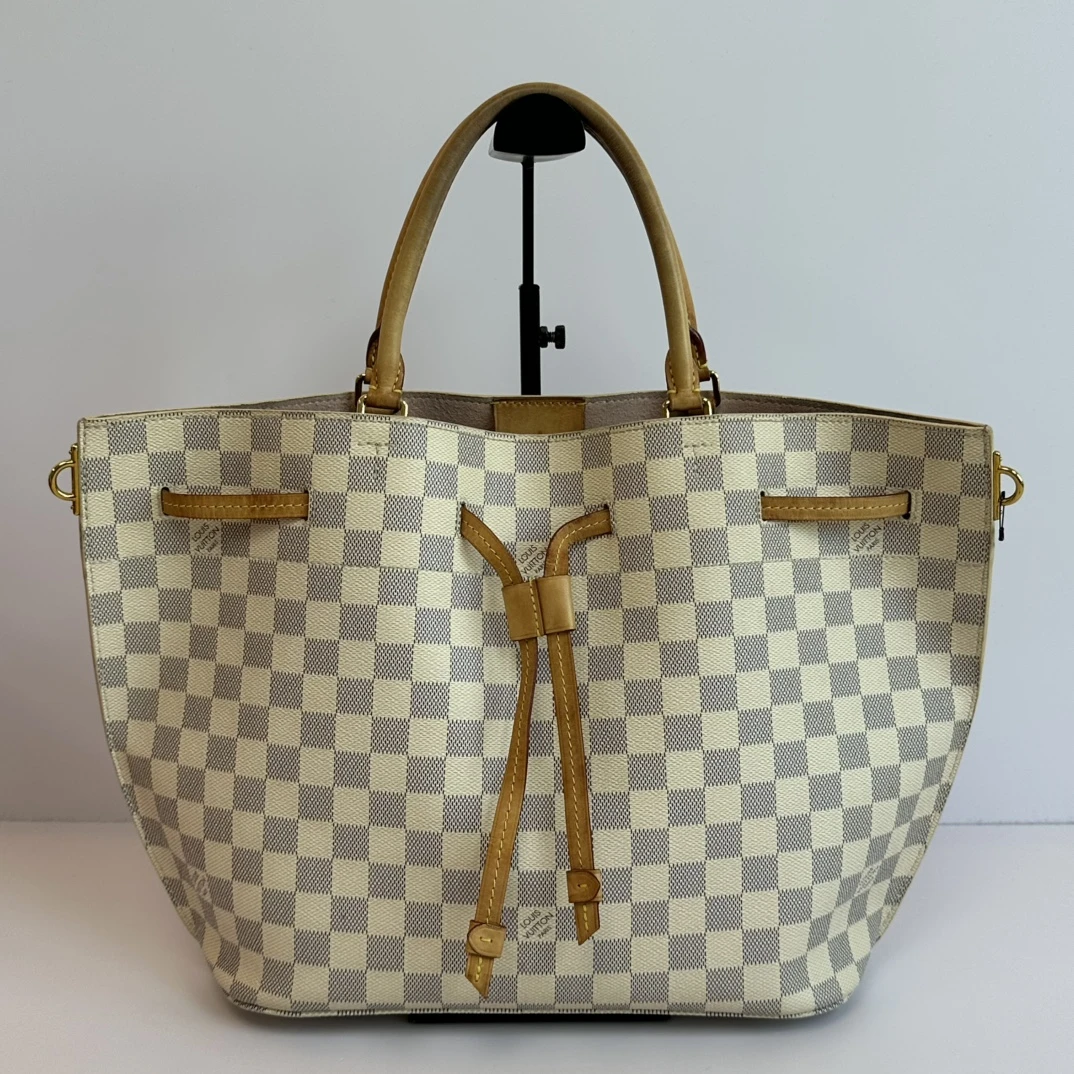 95新 LV 白棋盘 GIROLATA抽绳水桶包 17837