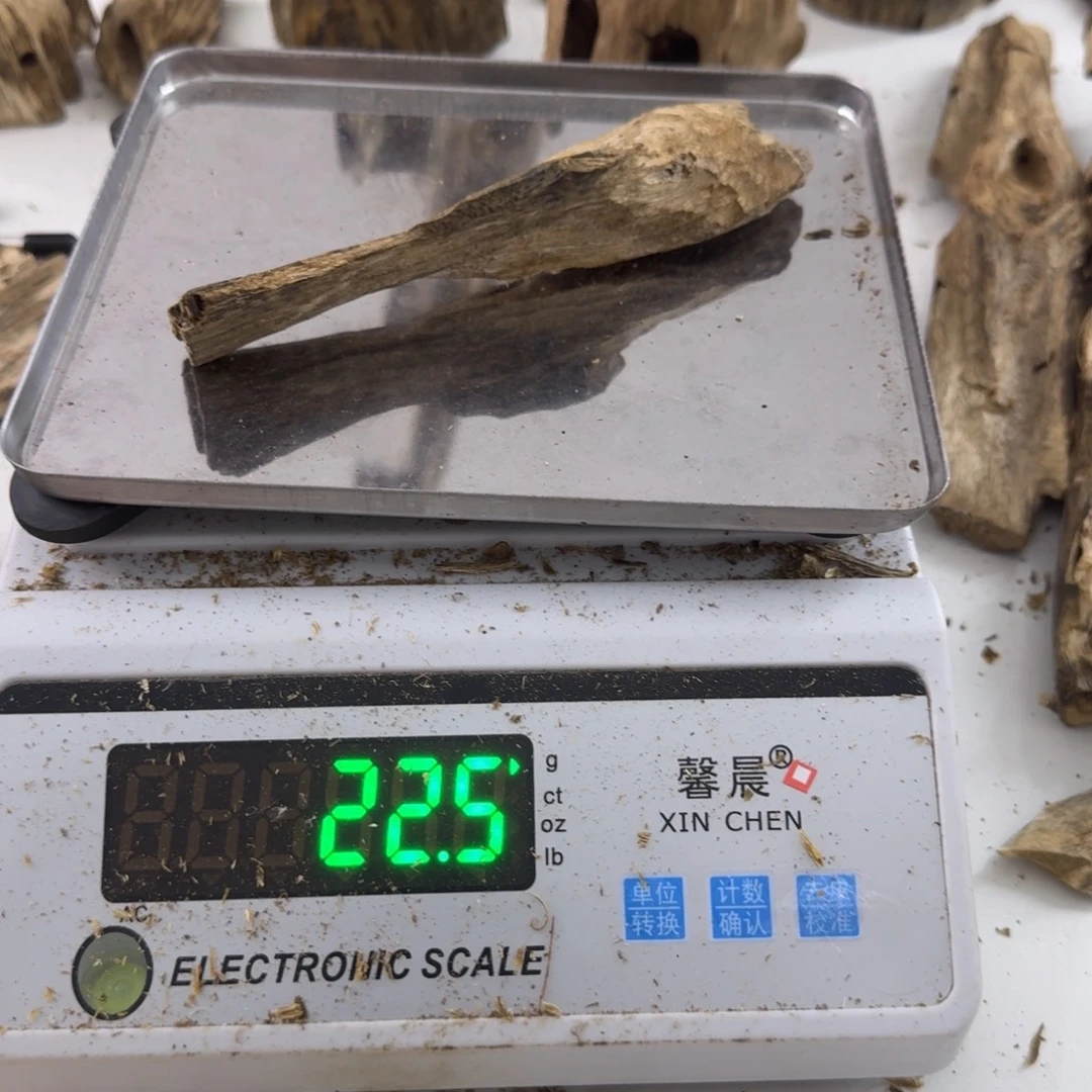 沉香碎屑沉香绿绮楠沉香22.5克