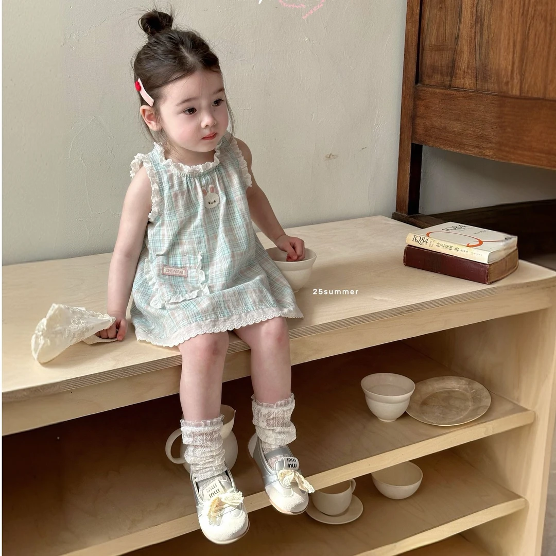 女童无袖连衣裙2025夏季新纯棉格子吊带蕾丝花边卡通刺绣韩版童装