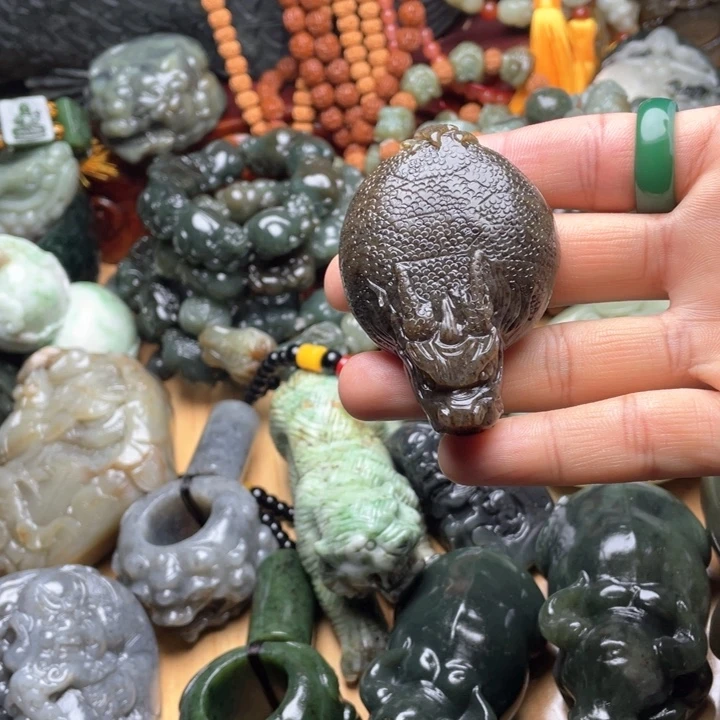 和田玉把件未镶嵌