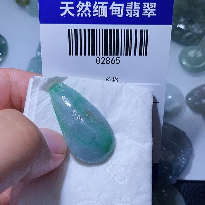 翡翠未镶嵌颈饰天光墟翡翠市场现金代购
