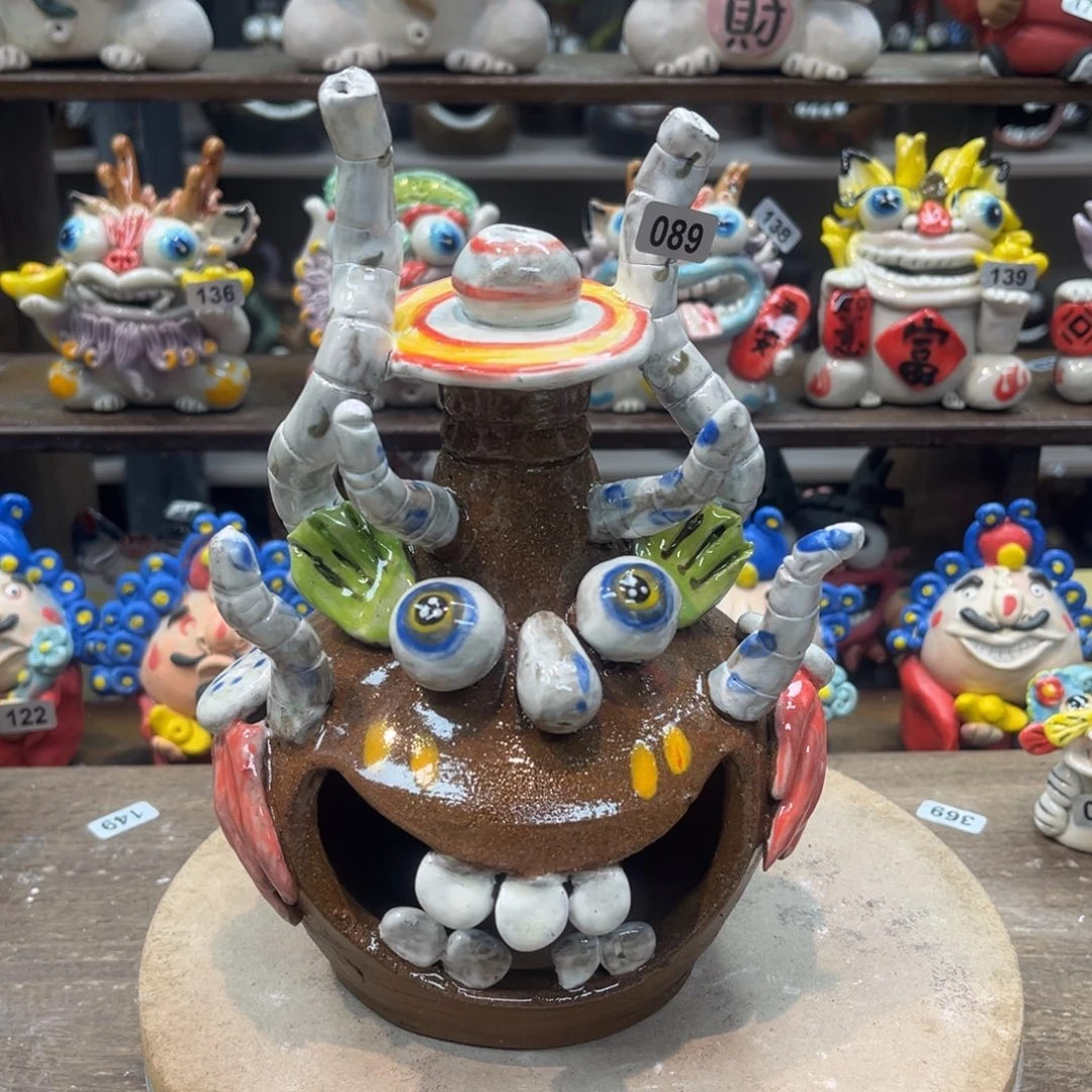 陶瓷纯手工抽象陶瓷摆件089