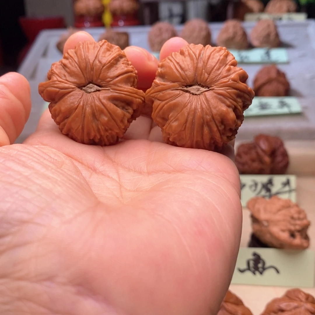 非***相把件文玩核桃南瓜底球白