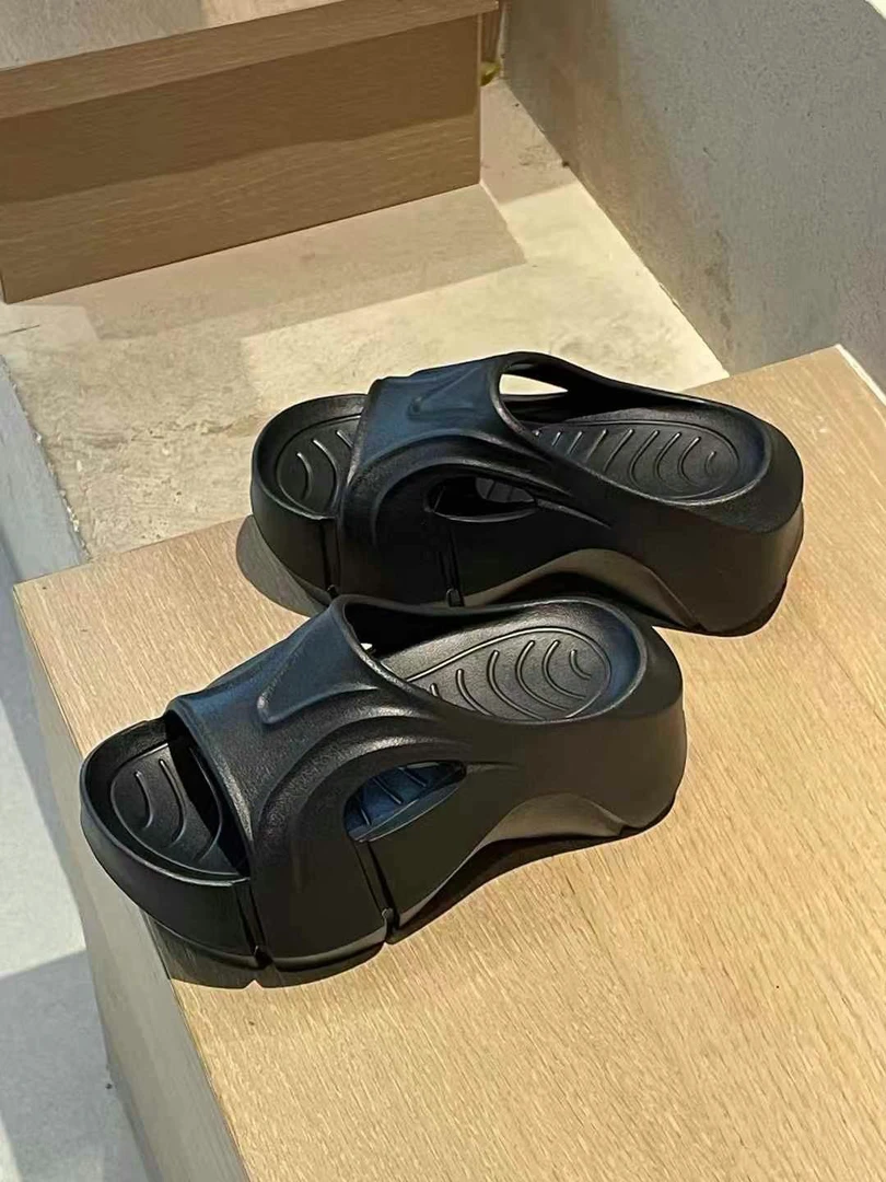 厚底水上漂洞洞鞋