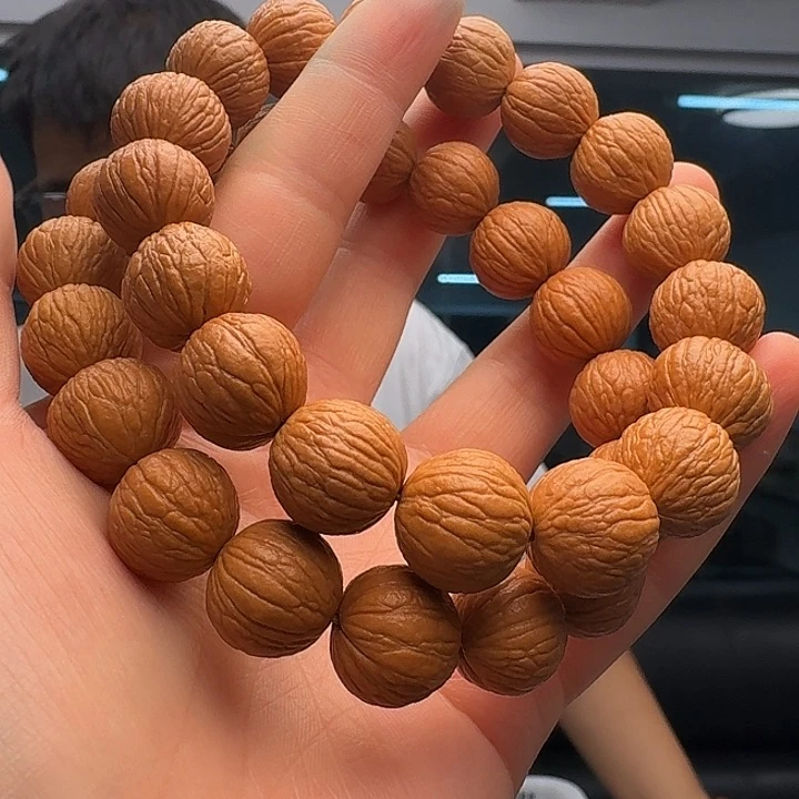 猴头核桃手串凤羽