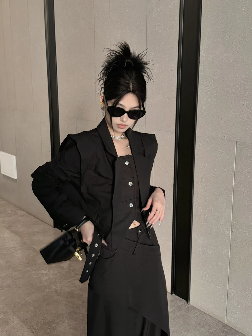 显瘦简约通勤薄款女装韩版气质法式设计感西装小短款外套5061