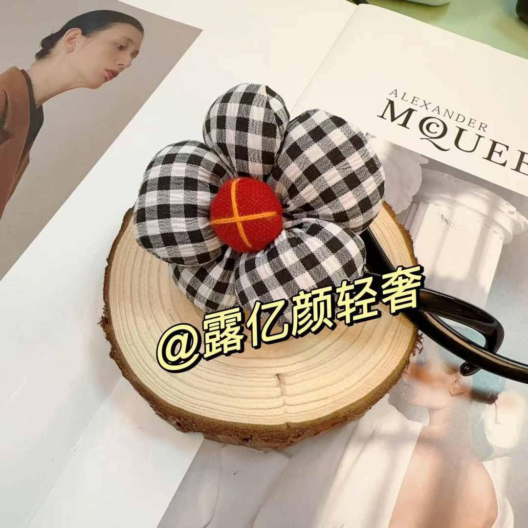 韩系格子花花扭扭夹NNJ074