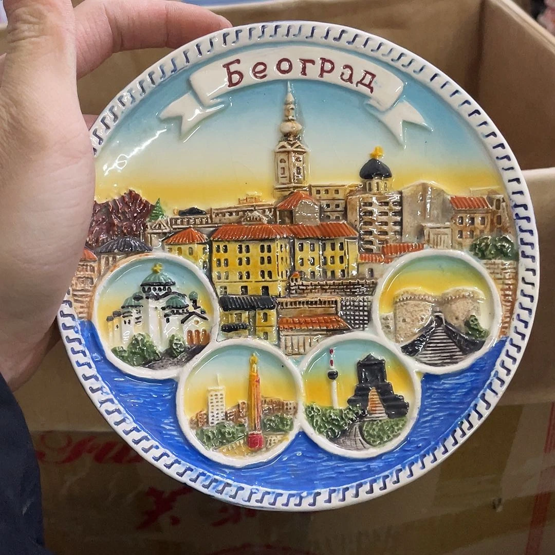 摆件磕碰。封釉。