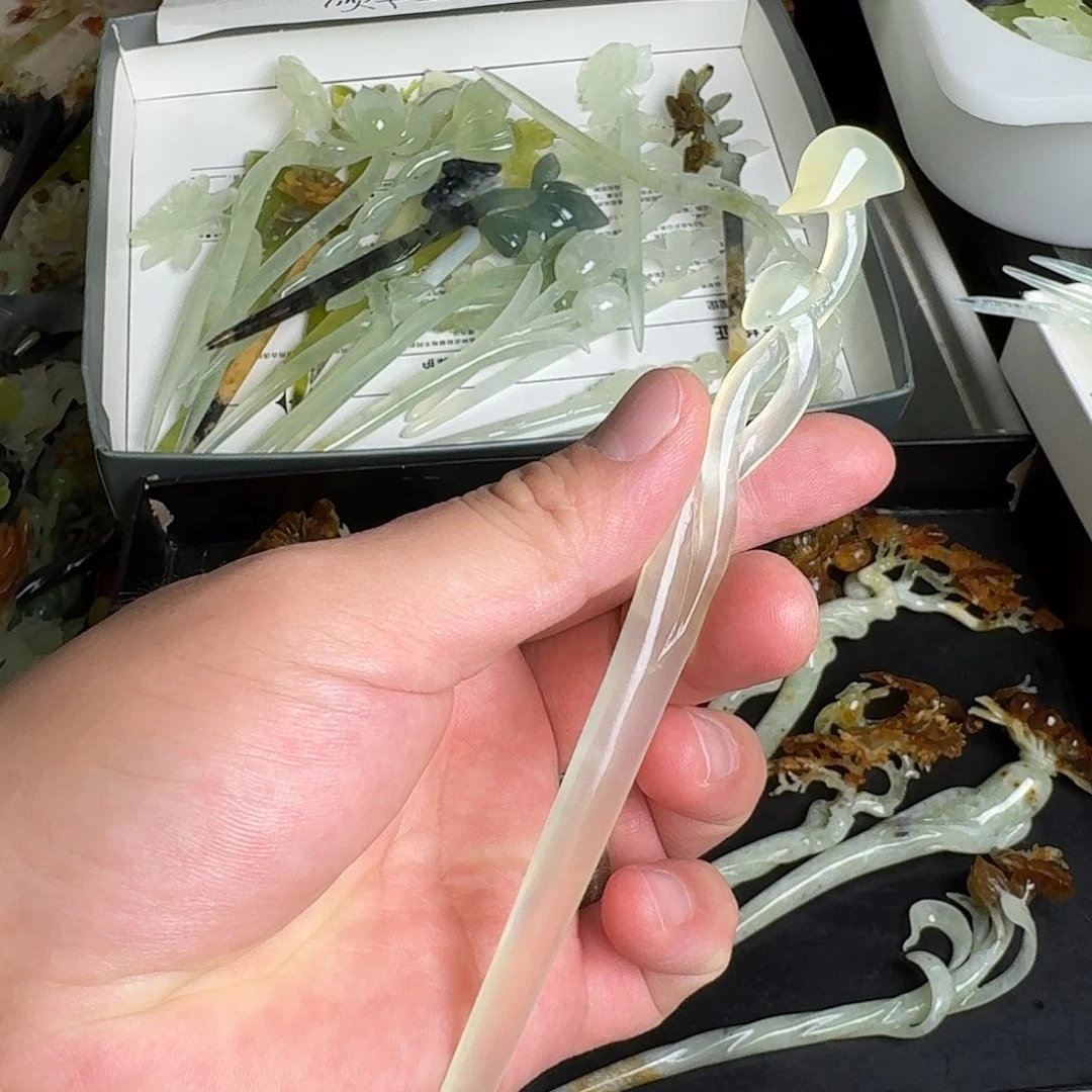 蛇纹石玉未镶嵌发饰