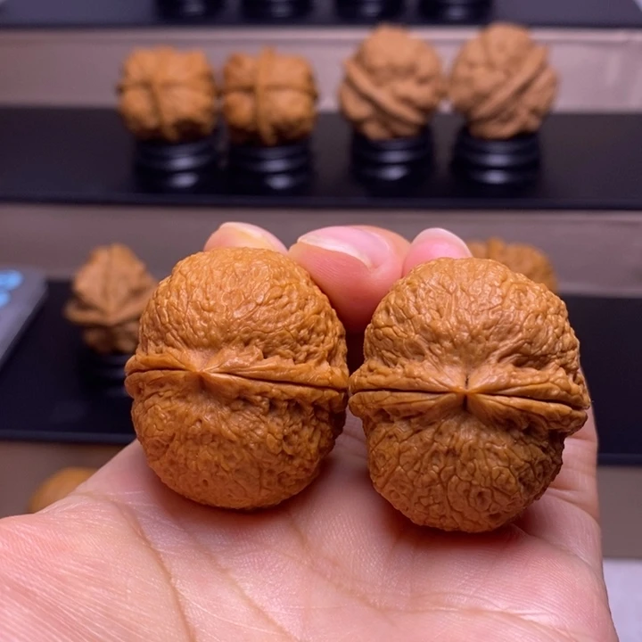 把件文玩核桃铁绣球7