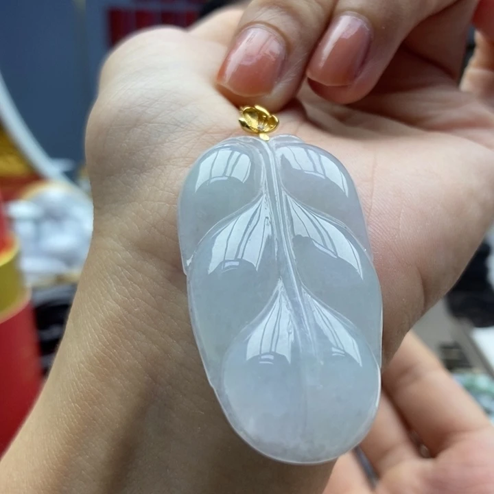 翡翠18K金镶嵌颈饰吊坠33