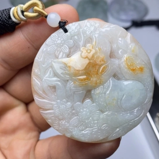 翡翠未镶嵌颈饰翡翠