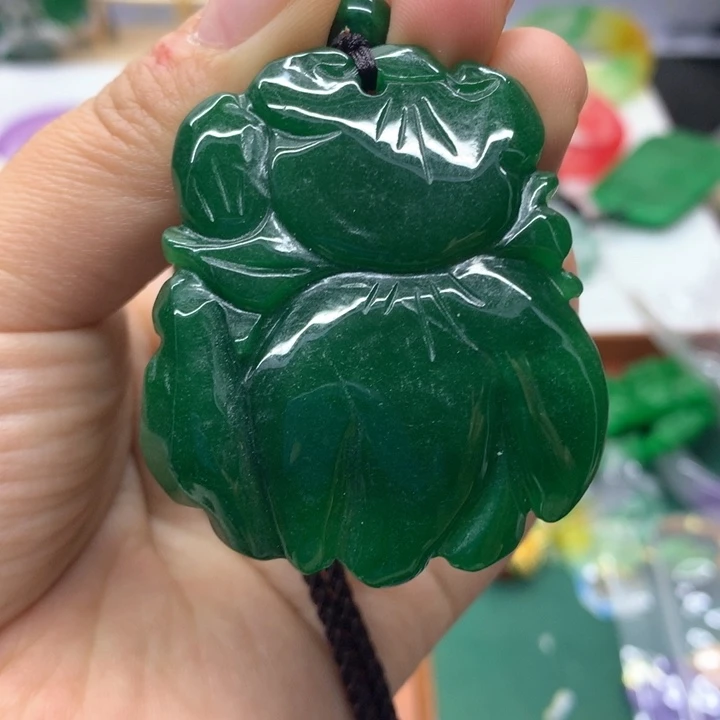 颈饰未镶嵌翡翠吊坠