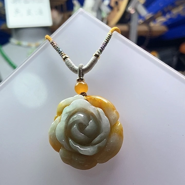 吊坠(赠链)未镶嵌翡翠