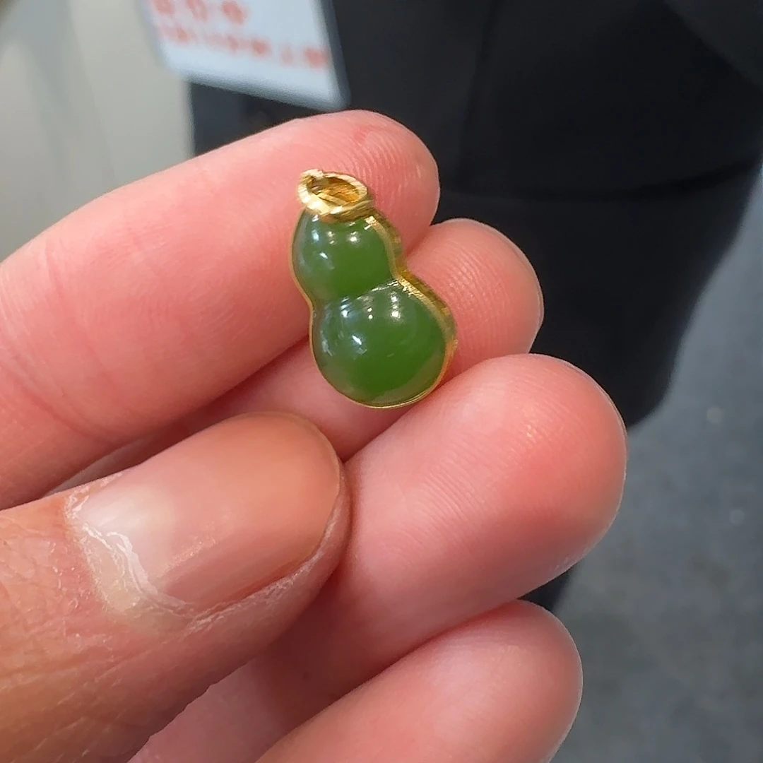 和田玉葫芦18K金镶嵌311冯总卡14左右