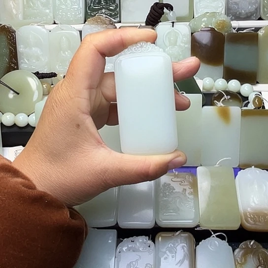 颈饰未镶嵌和田玉我