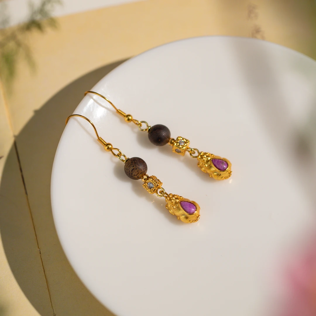 沉香D-《乾丰盈》原创舒俱来耳坠-ACX75570（多样性发）