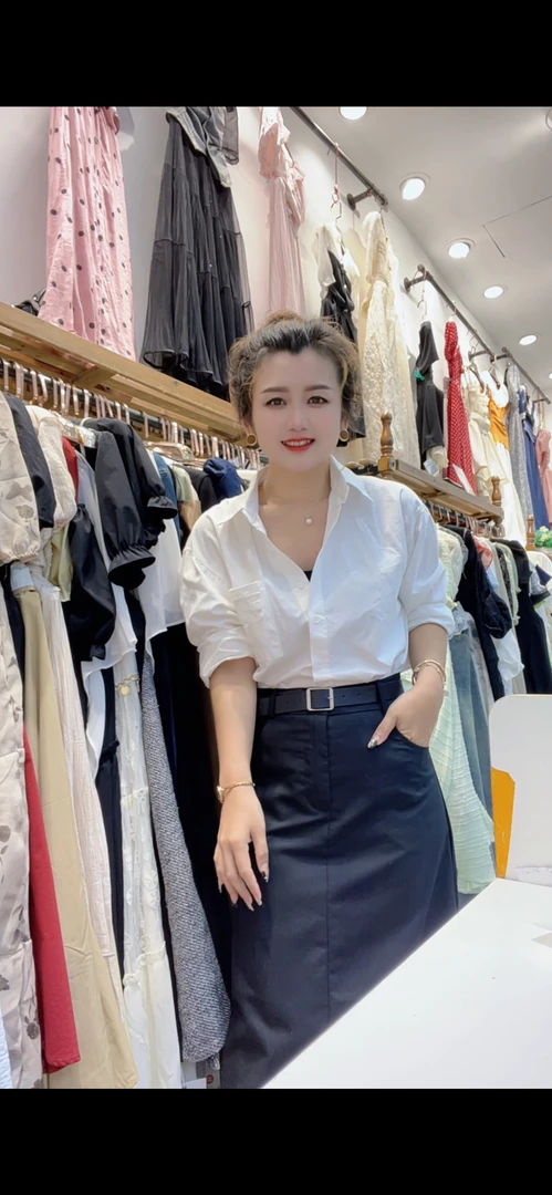 法式气质轻奢高级感翻领长袖衬衫2025早春新款纯色简约显瘦上衣女