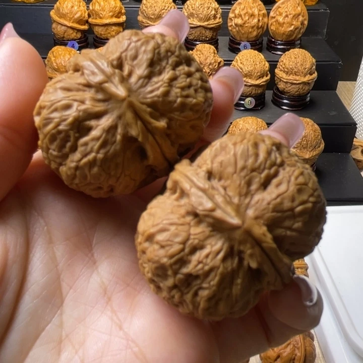 文玩核桃把件闷墩元宝45尺23Y