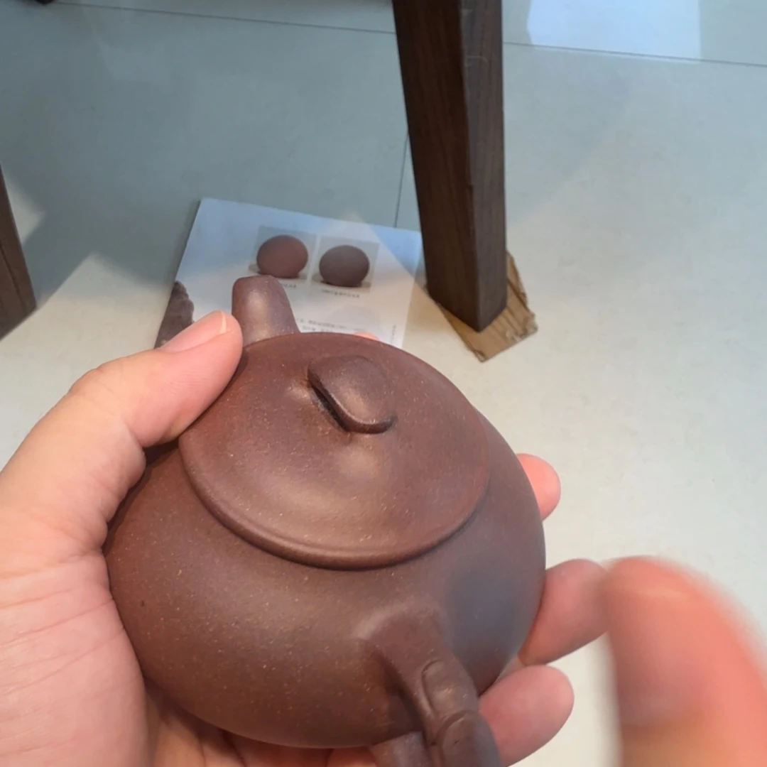 茶杯底槽青微瑕的壶