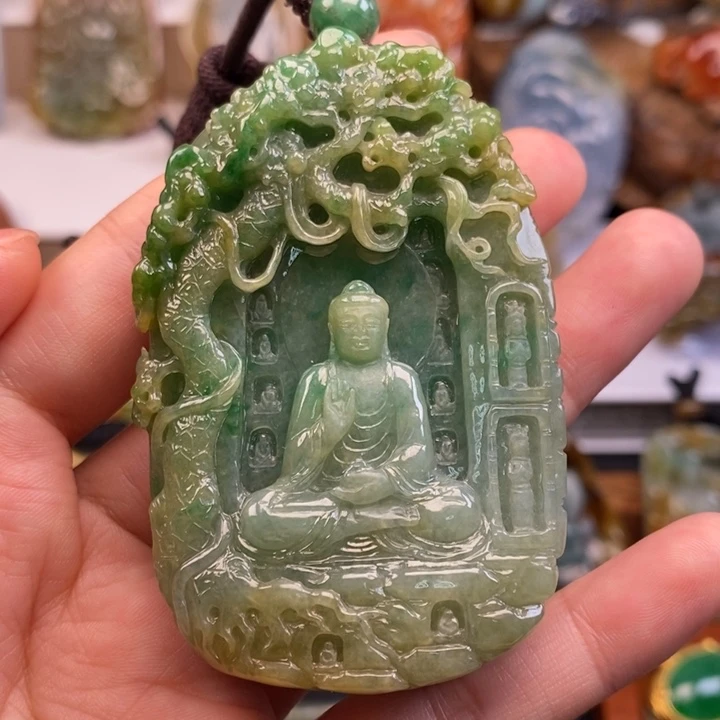 颈饰未镶嵌翡翠佛
