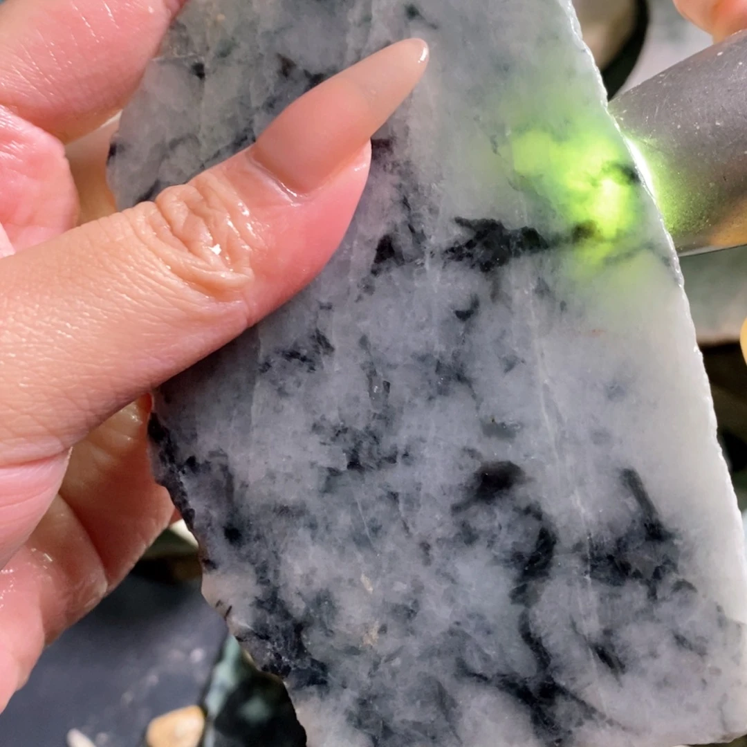 颈饰未镶嵌翡翠天然翡翠