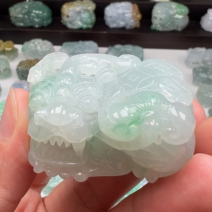 颈饰未镶嵌翡翠貔貅