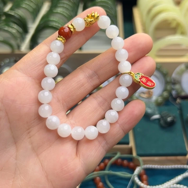 和田玉手链未镶嵌白玉卡8手串